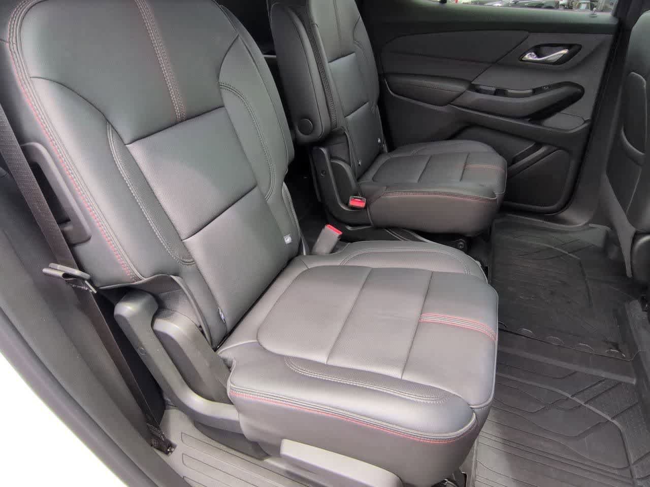 Used 2023 Chevrolet Traverse RS w/ LPO, Floor Liner Package FWD image 20