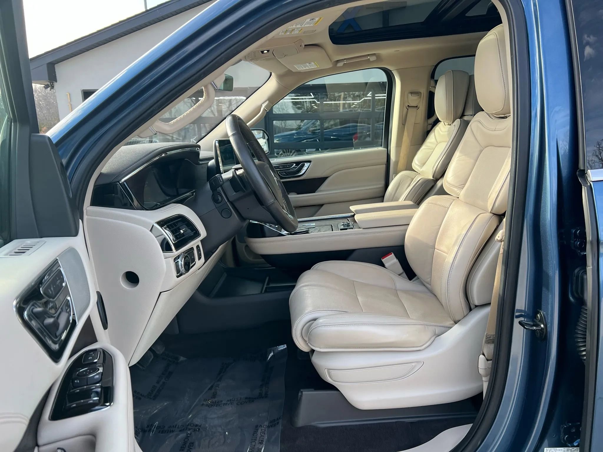 Used 2019 Lincoln Navigator L Reserve w/ Cargo Package image 15