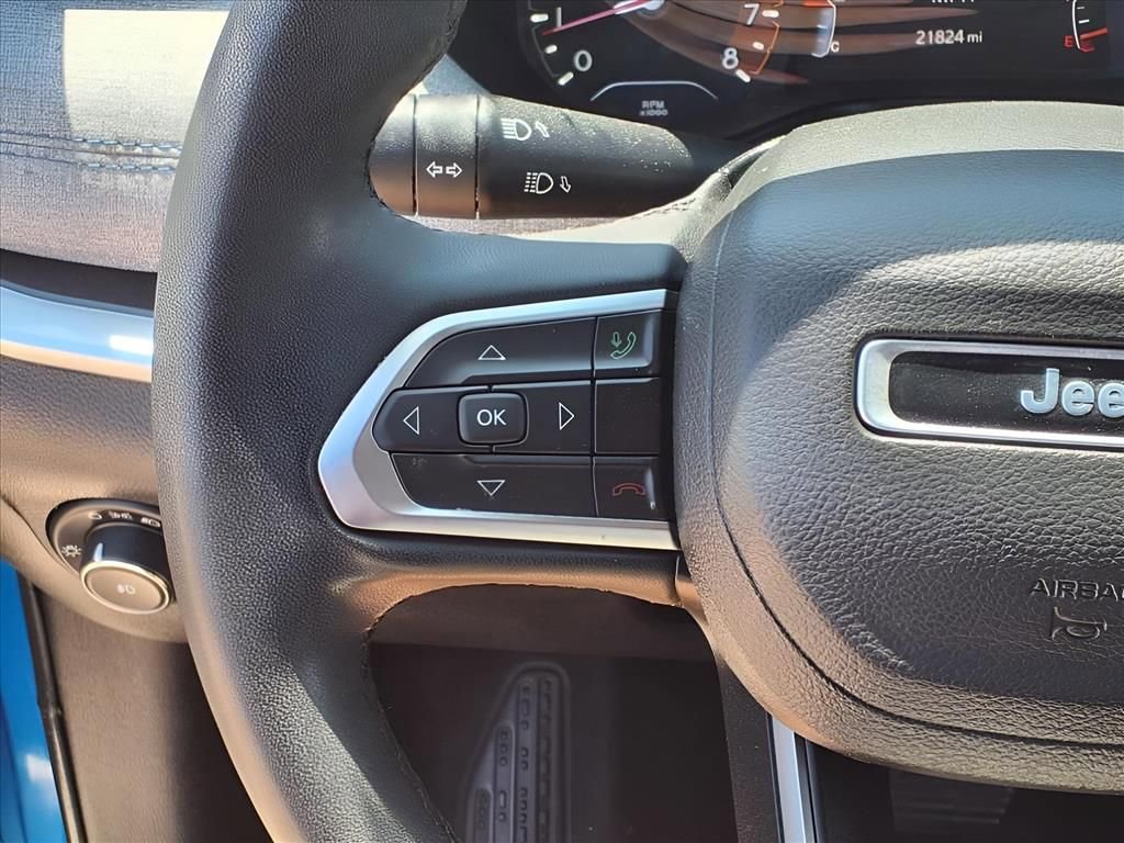 Used 2023 Jeep Compass Latitude w/ Convenience Group image 5