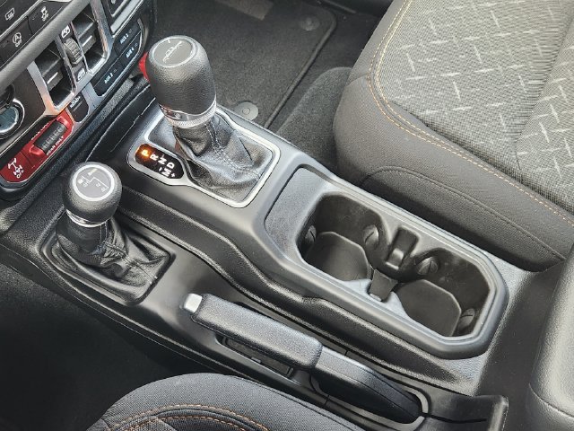 Used 2026 Jeep Gladiator Mojave AWD/4WD image 18