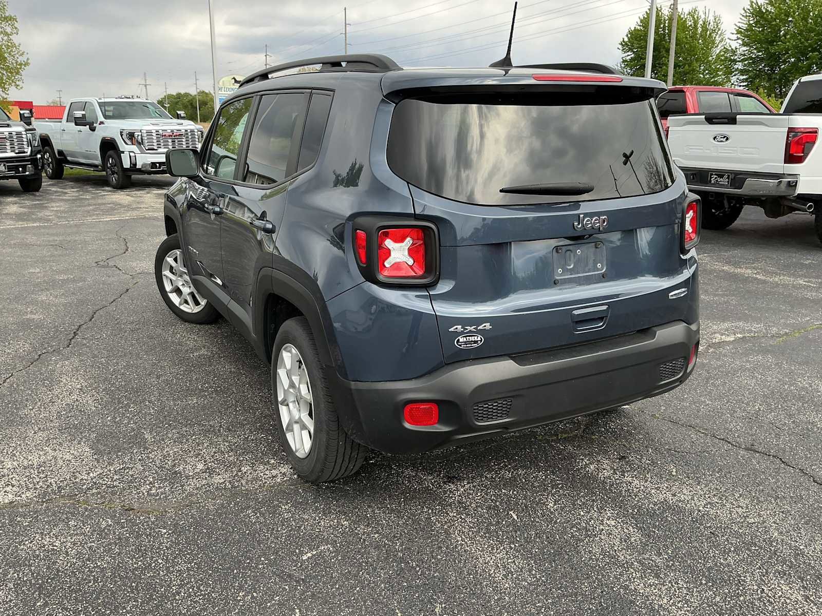 Used 2022 Jeep Renegade Latitude w/ Convenience Group AWD/4WD image 5