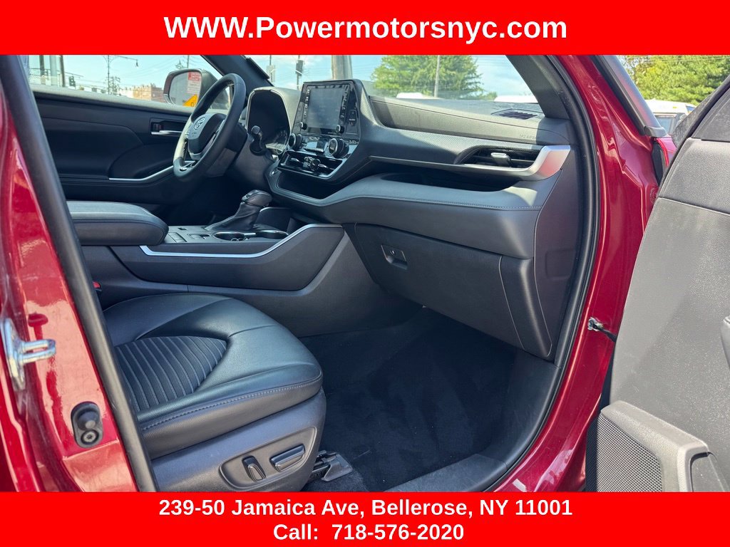 Used 2022 Toyota Highlander XSE FWD image 27