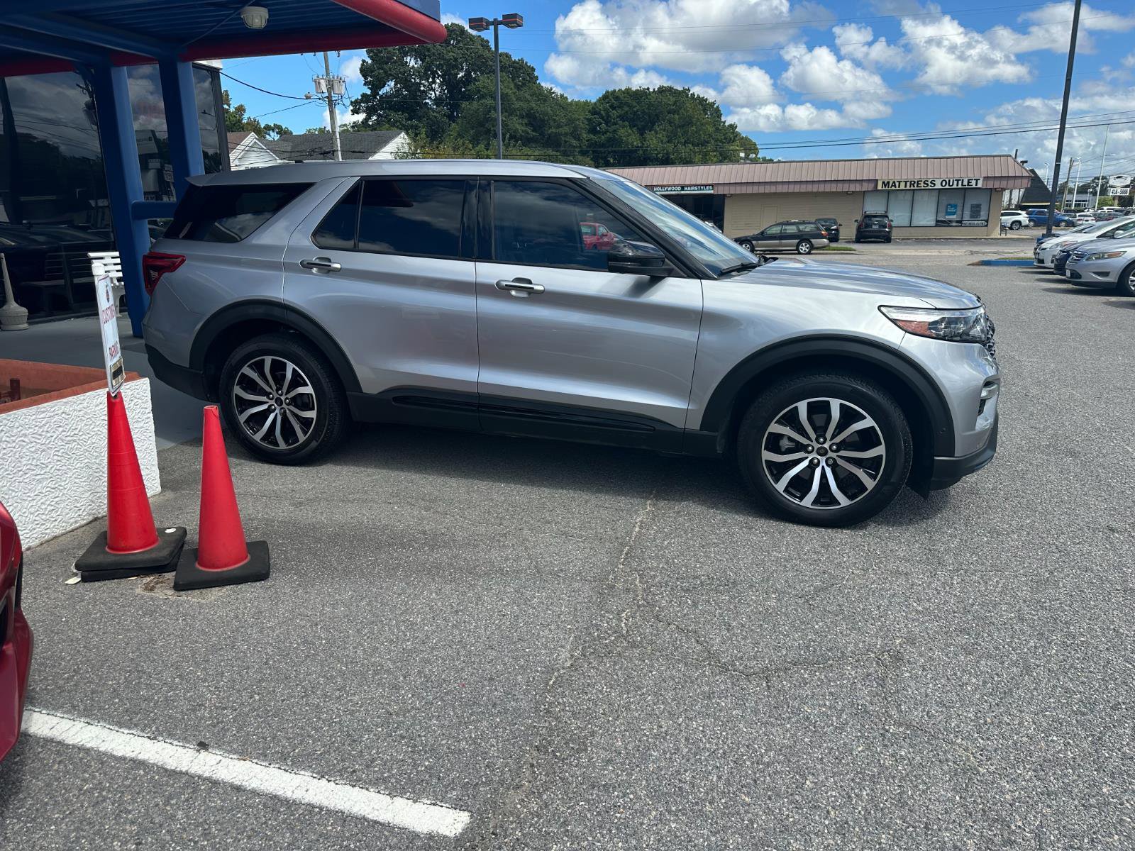 Used 2021 Ford Explorer ST w/ Equipment Group 401A image 5