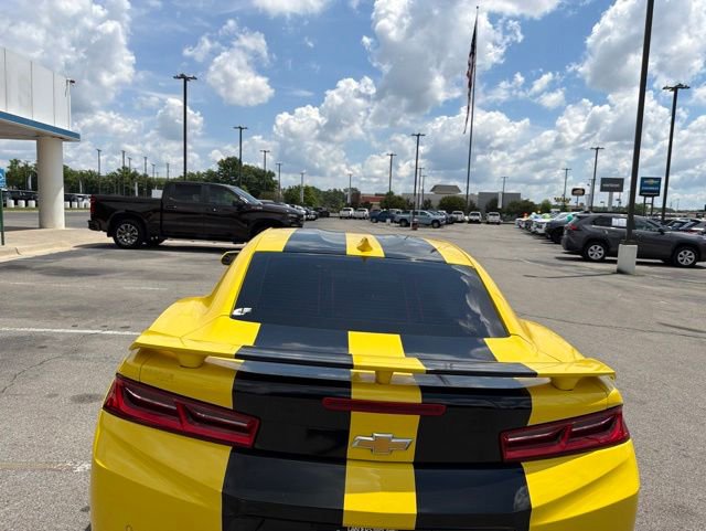 Used 2018 Chevrolet Camaro SS RWD image 5