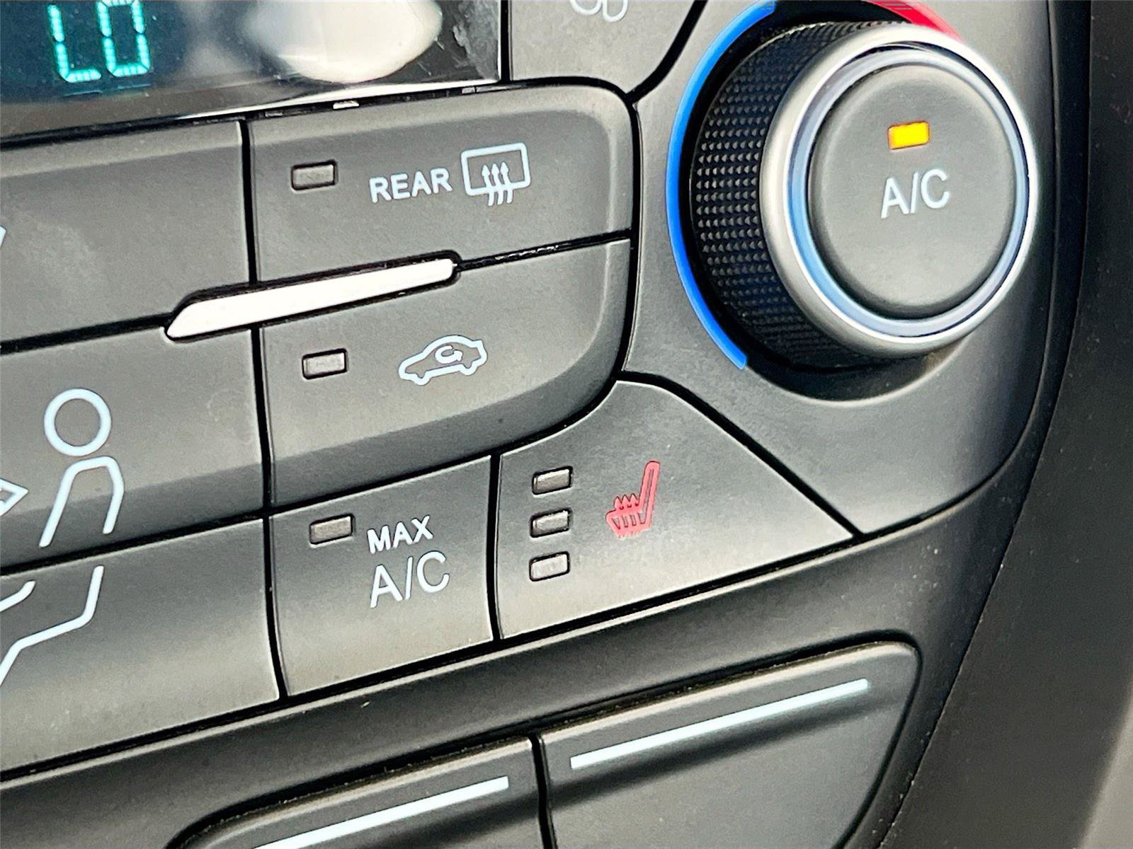 Used 2018 Ford C-MAX SE w/ Cold Weather Package FWD image 20