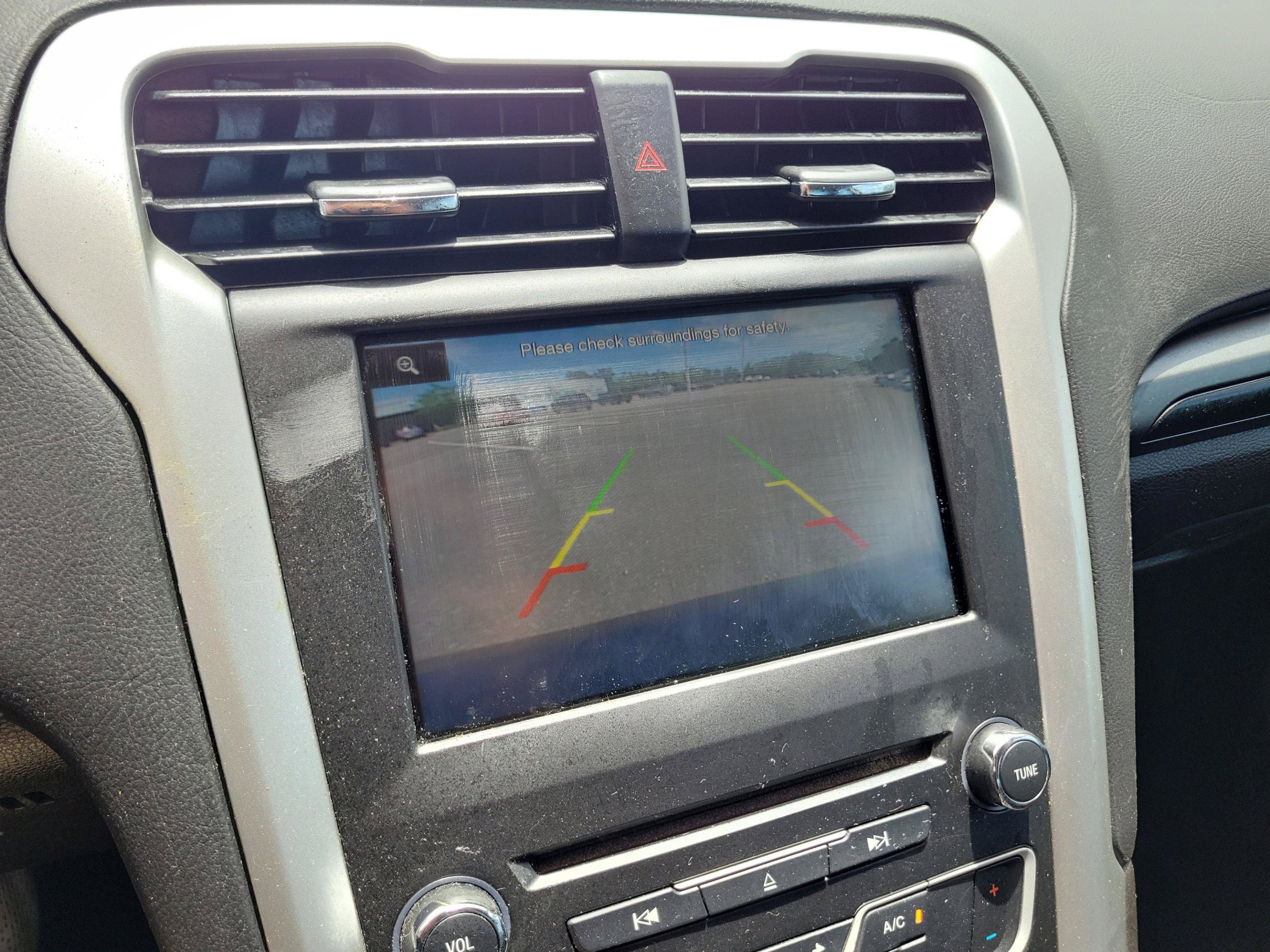 Used 2016 Ford Fusion SE FWD image 33
