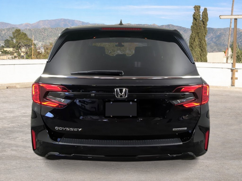 New 2027 Honda Odyssey Touring image 4