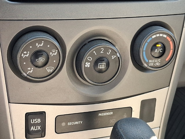 Used 2013 Toyota Corolla LE FWD image 16
