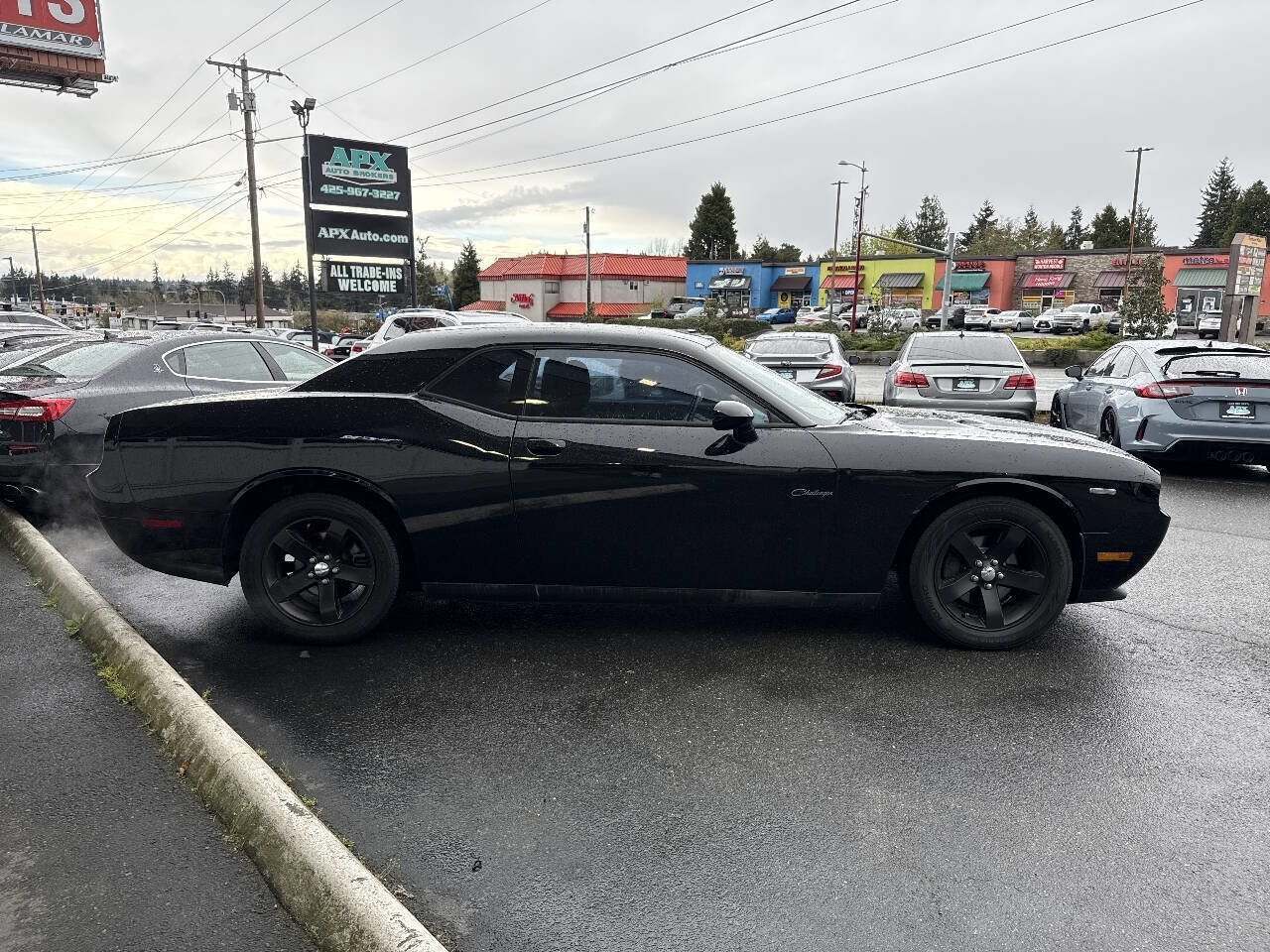 Used 2013 Dodge Challenger SXT w/ Sound Group RWD image 9