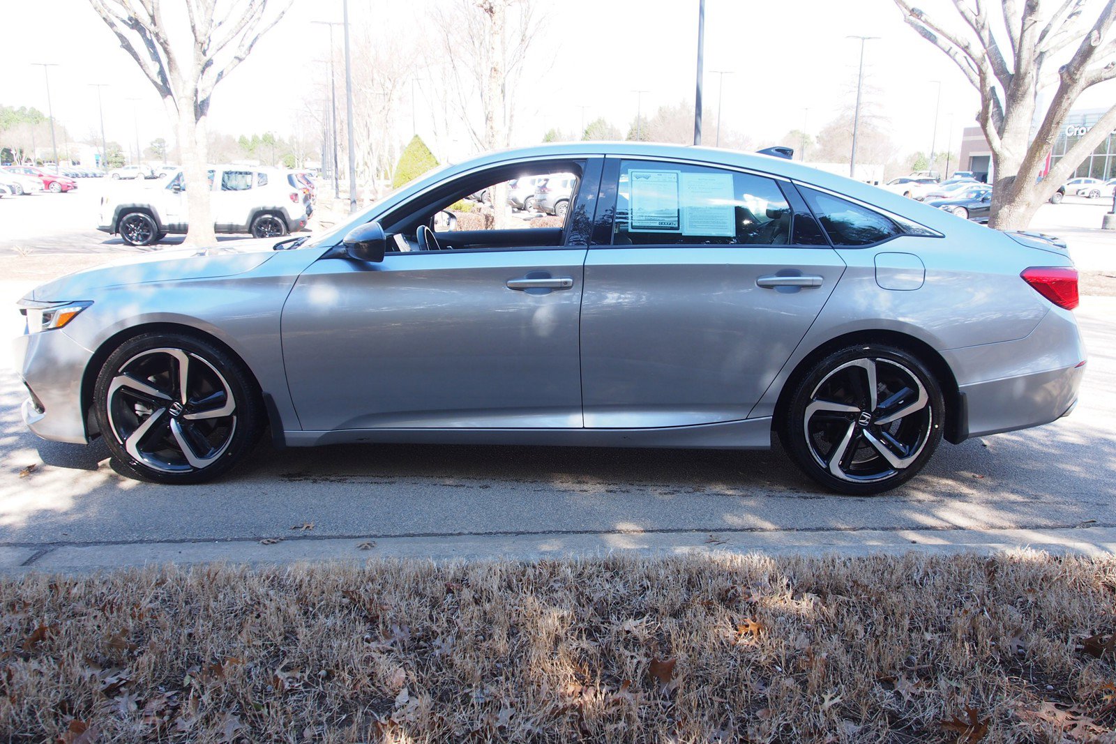 Used 2022 Honda Accord Sport image 4