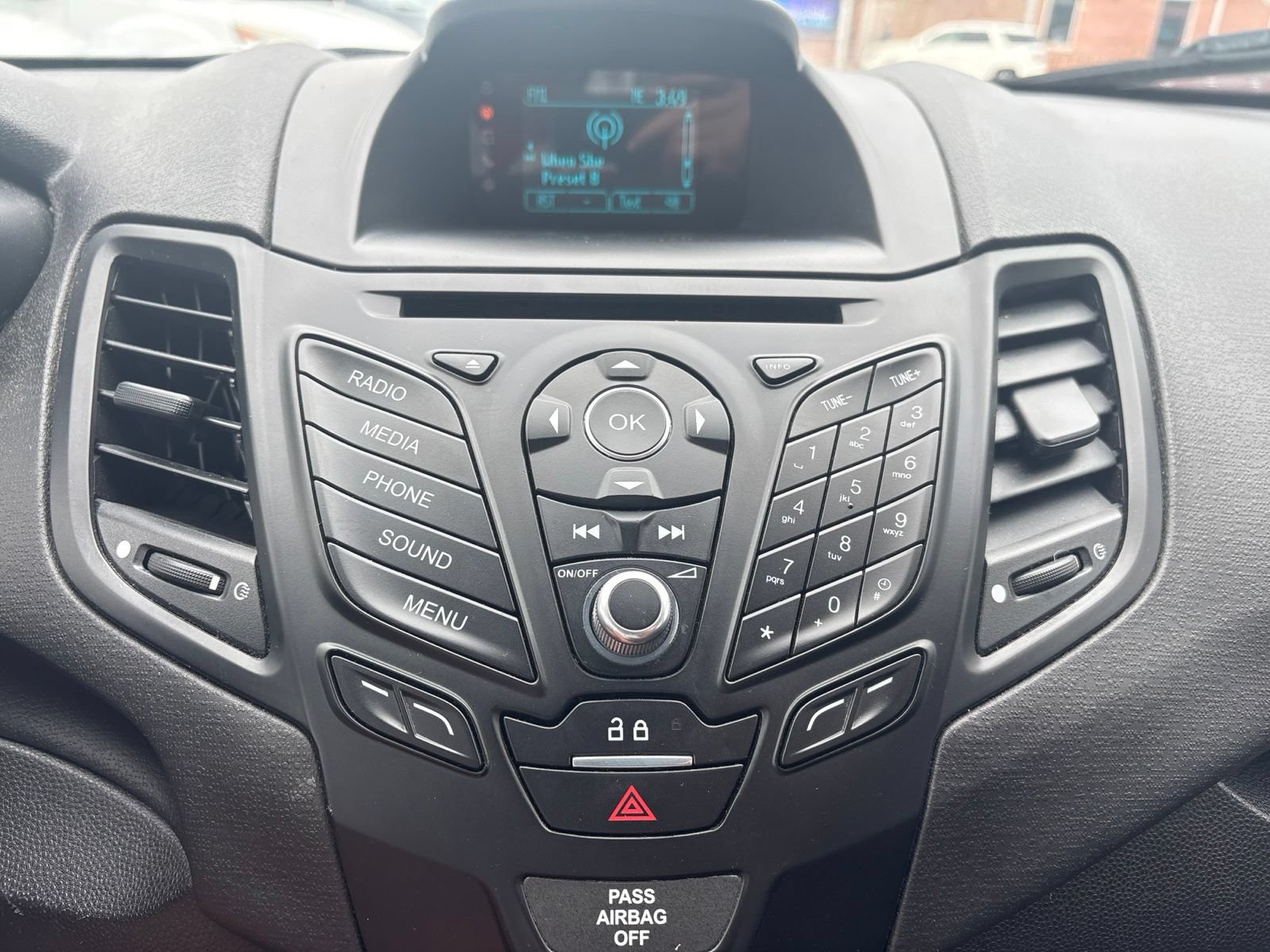 Used 2017 Ford Fiesta SE FWD image 19