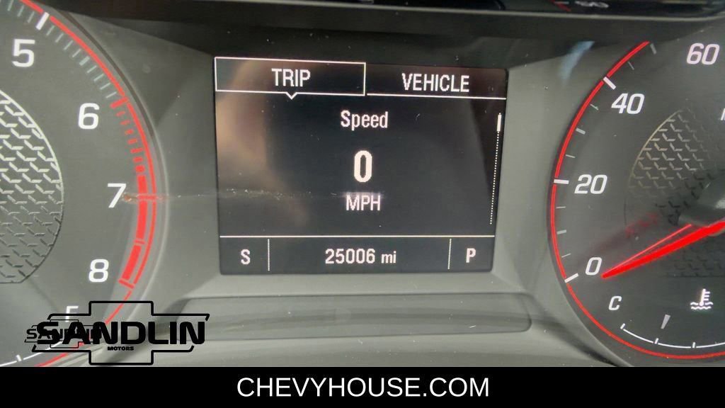 Used 2024 Chevrolet Trax RS w/ Sunroof Package FWD image 24