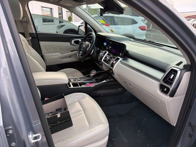 Used 2021 Kia Sorento SX image 9