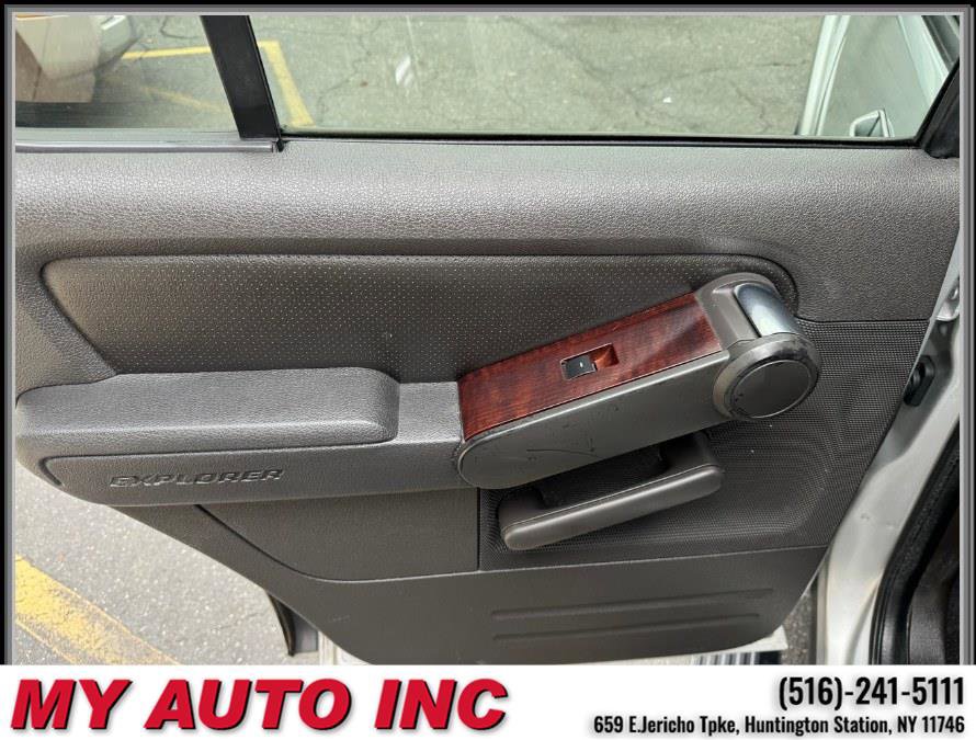 Used 2010 Ford Explorer Limited image 35