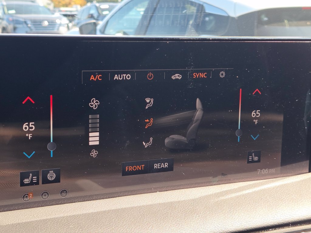 New 2026 Nissan Armada SL w/ Captain's Chari Seat Package AWD/4WD image 5