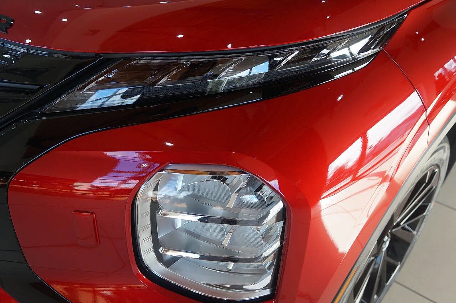 New 2025 Mitsubishi Outlander SEL Black Edition image 4