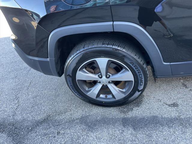 Certified 2021 Jeep Cherokee Limited image 12