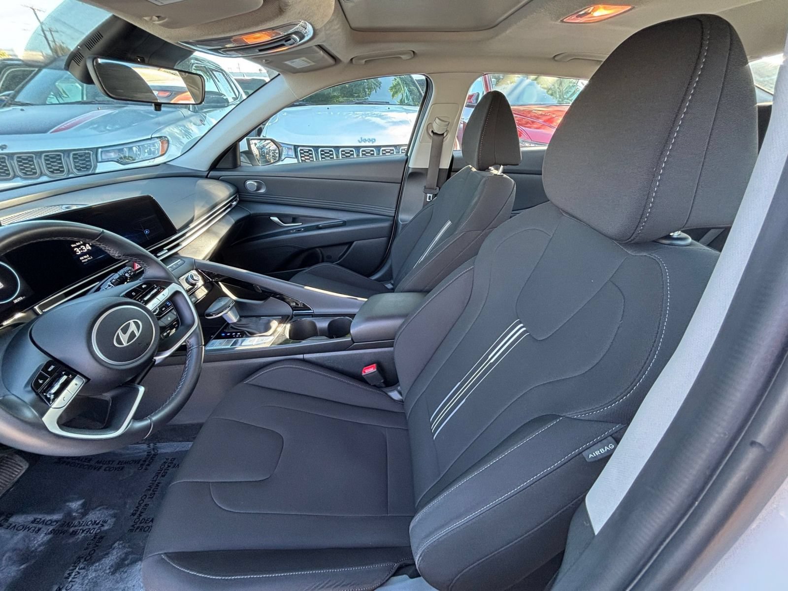 Used 2025 Hyundai Elantra SEL FWD image 37