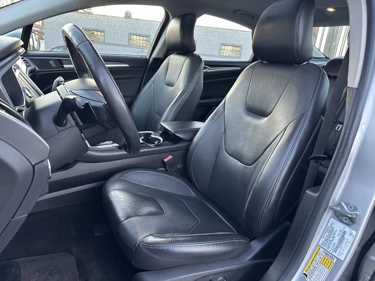 Used 2016 Ford Fusion Titanium FWD image 32