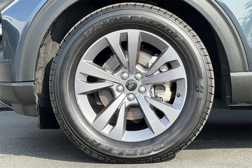 Used 2022 Ford Explorer XLT w/ Equipment Group 202A image 34