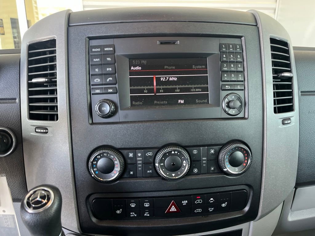 Used 2016 Mercedes-Benz Sprinter 2500 image 12