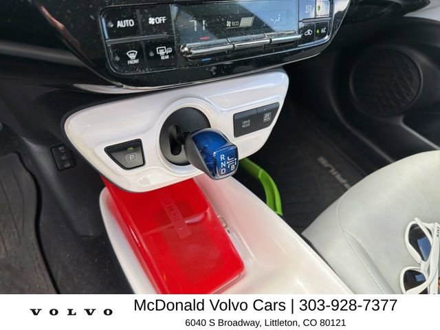 Used 2016 Toyota Prius Four Touring FWD image 7