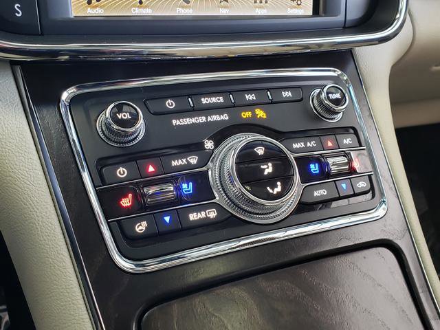 Used 2019 Lincoln Continental Select w/ Continental Climate Package image 25