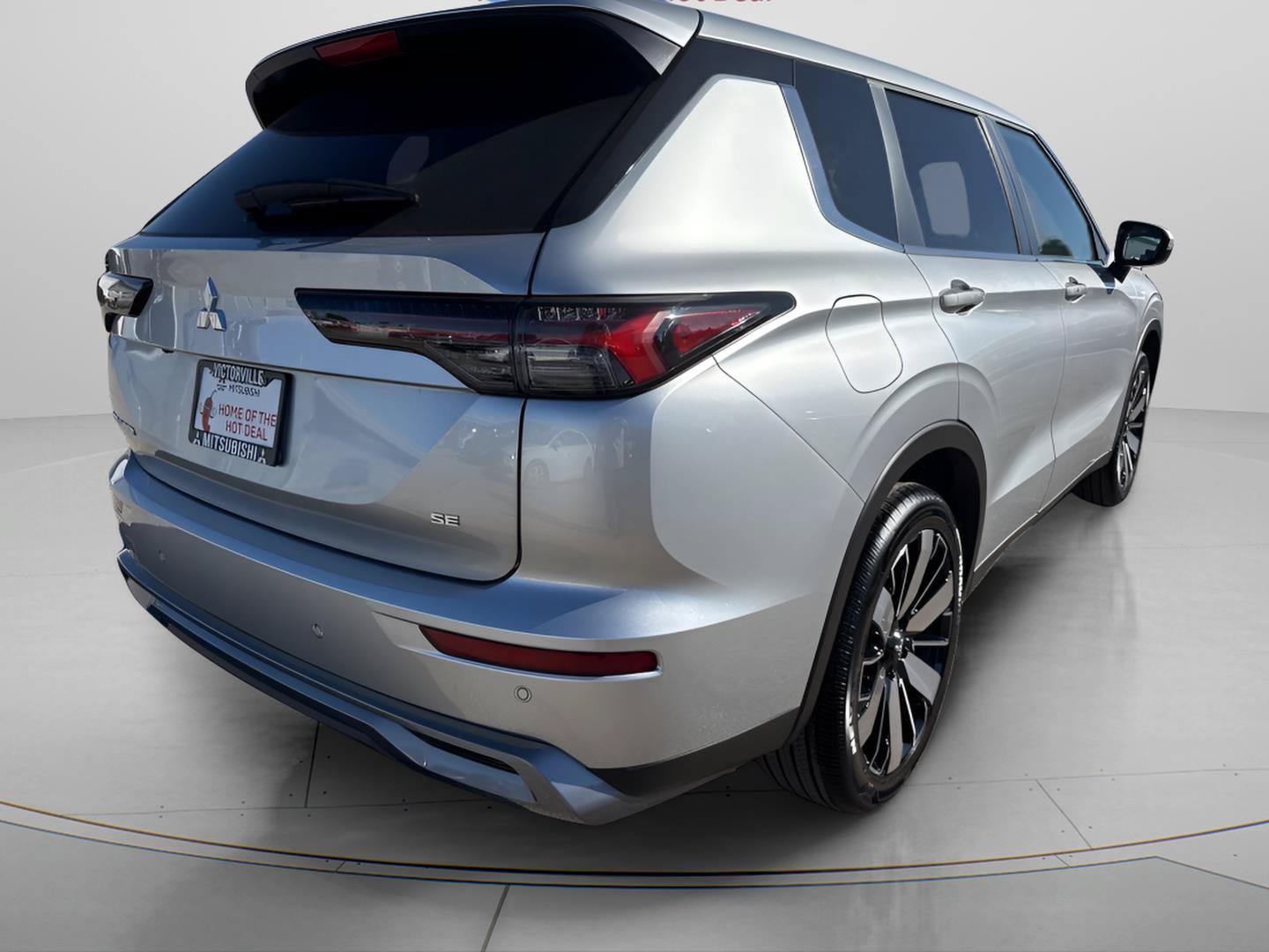 New 2026 Mitsubishi Outlander SE FWD image 9