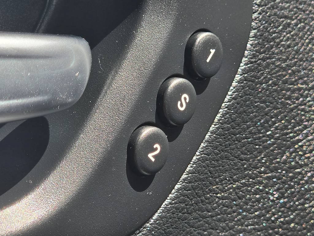 Used 2019 Jeep Cherokee Limited AWD/4WD image 27