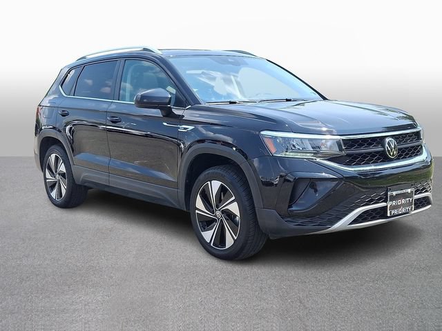 Used 2024 Volkswagen Taos SE AWD/4WD image 3
