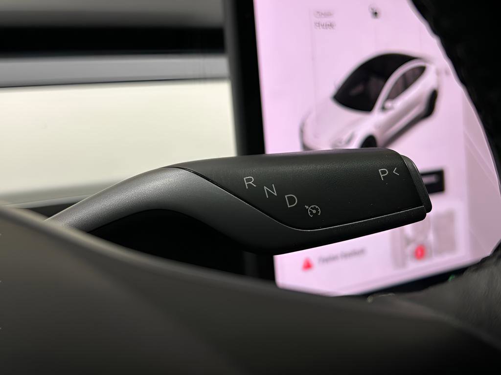 Used 2021 Tesla Model 3 Performance image 23