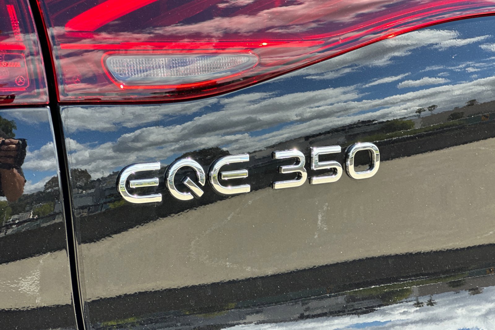 New 2025 Mercedes-Benz EQE 350+ 4MATIC SUV image 22