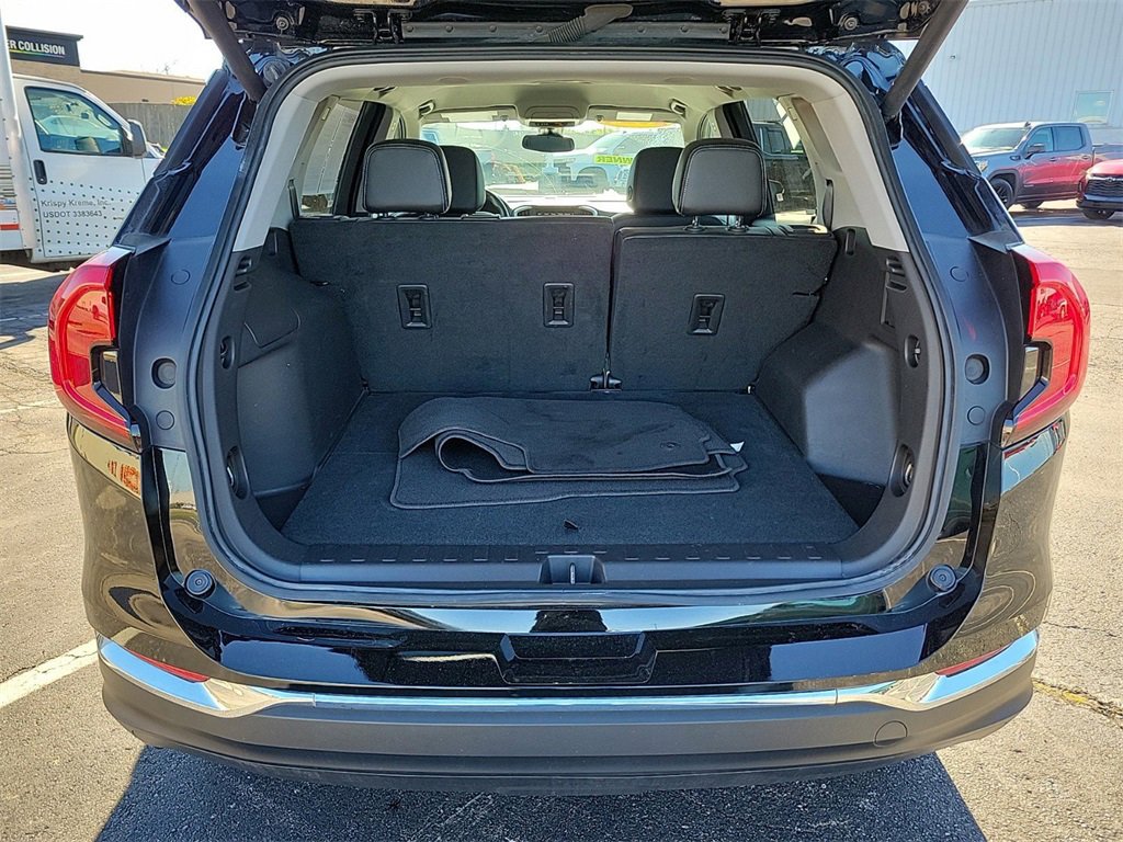 Used 2024 GMC Terrain SLT image 7