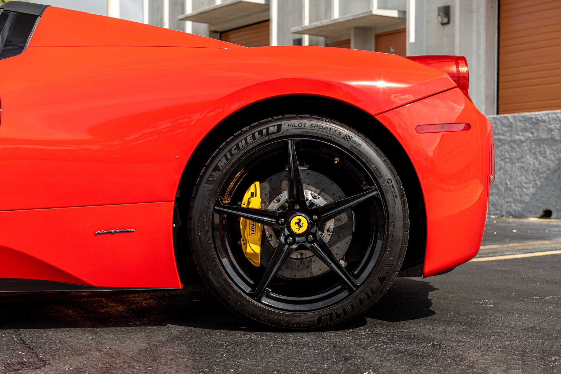 Used 2013 Ferrari 458 Spider RWD image 23