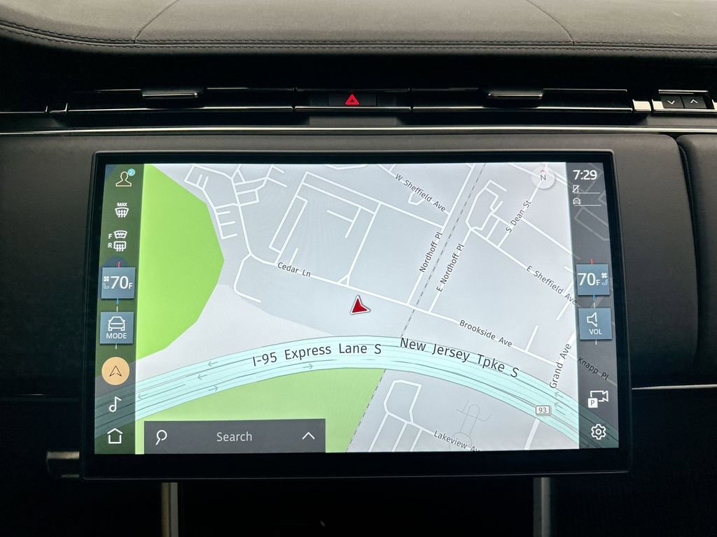 Used 2025 Land Rover Range Rover SE image 29