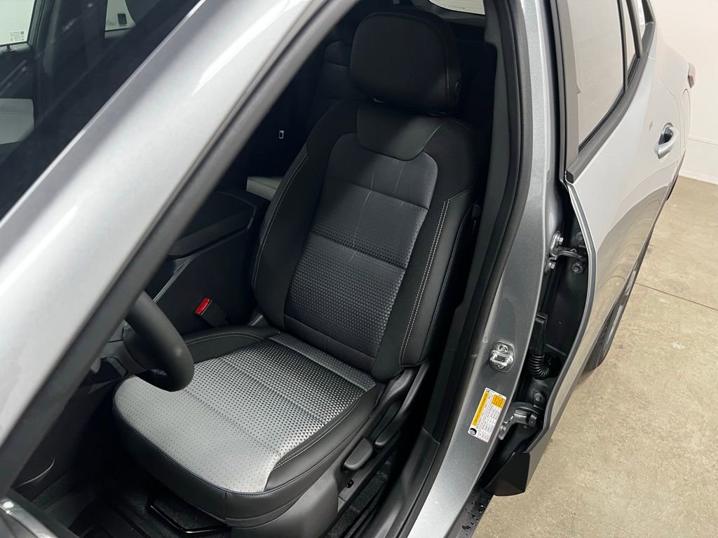 New 2026 Chevrolet Trax LT w/ Driver Confidence Package image 24