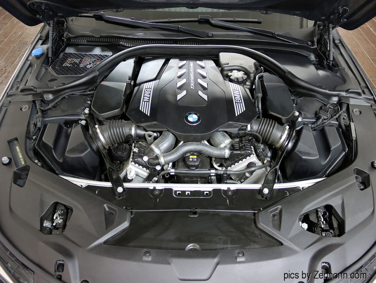 Used 2021 BMW M850i xDrive Convertible image 32