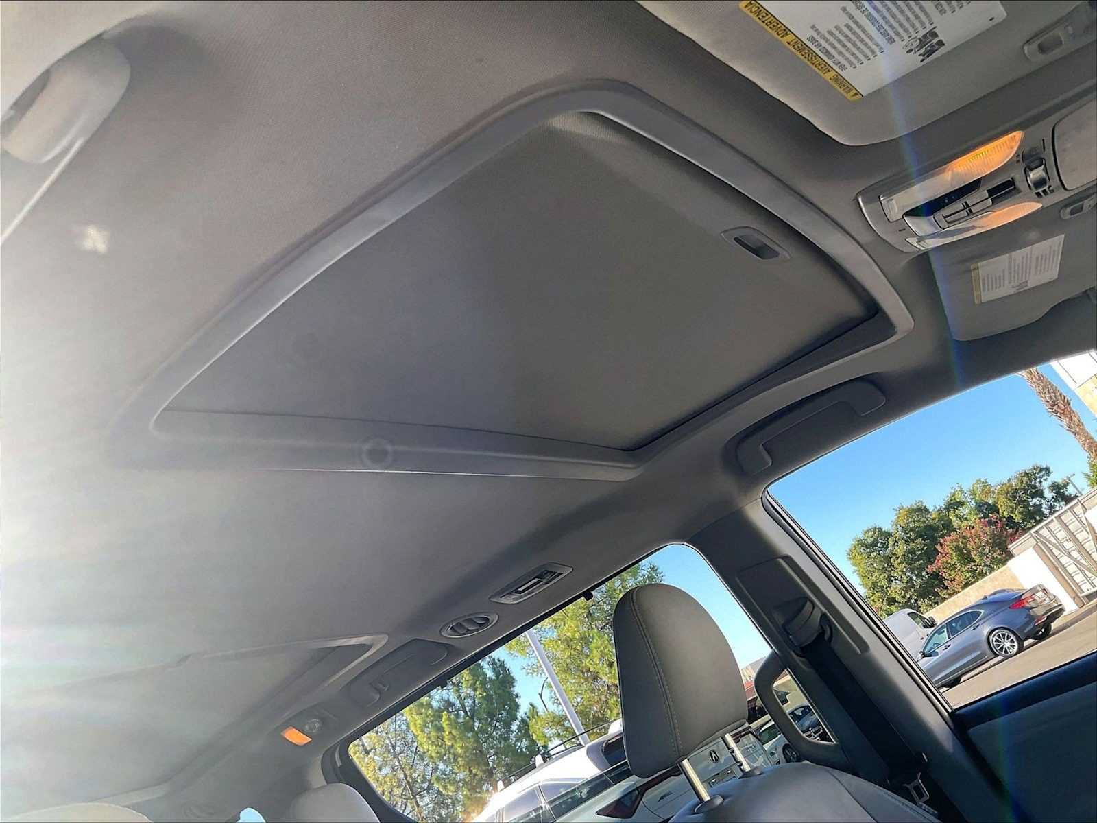 Used 2016 Toyota Sienna Limited FWD image 23