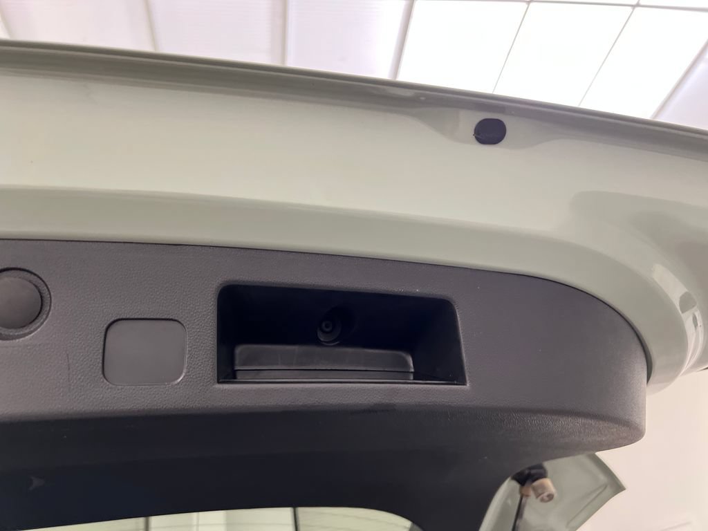 Used 2026 Chevrolet Equinox LT AWD/4WD image 40