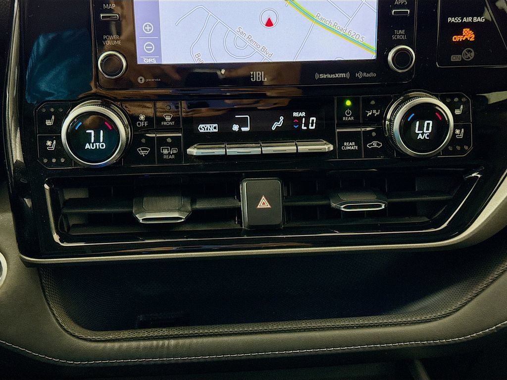 Used 2020 Toyota Highlander Limited FWD image 16
