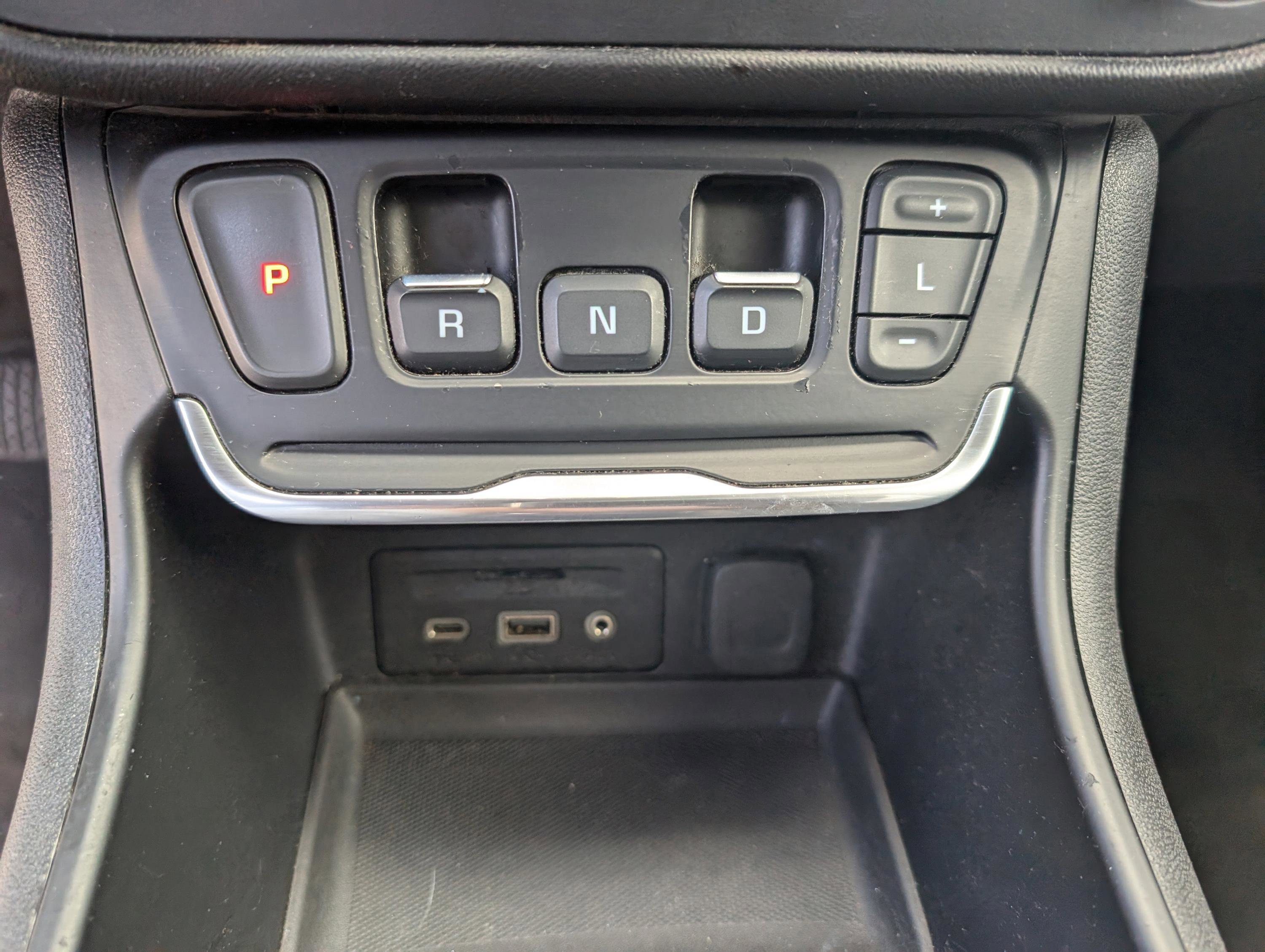 Used 2020 GMC Terrain SLT image 14