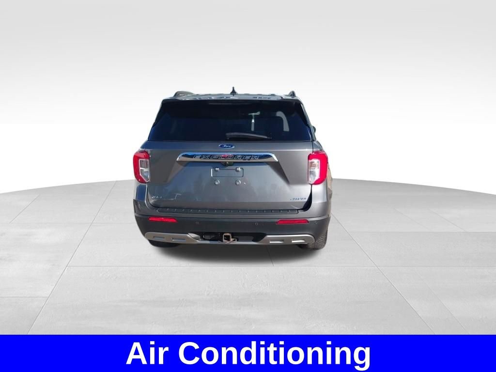 Certified 2022 Ford Explorer XLT w/ Equipment Group 202A image 10