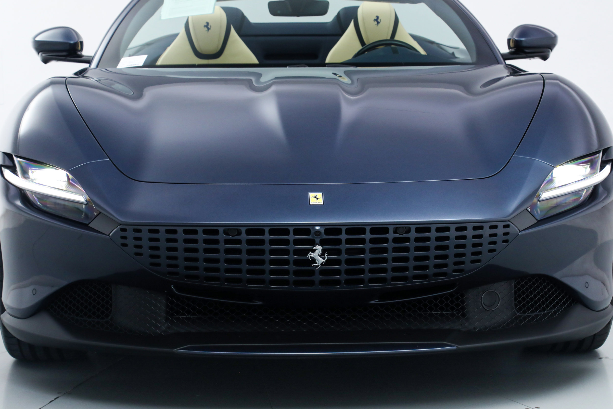 Certified 2025 Ferrari Roma Spider RWD image 13