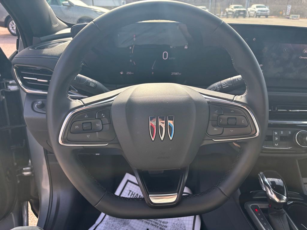 Used 2025 Buick Envista Sport Touring image 15