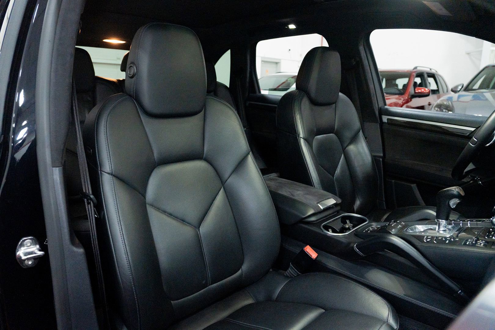 Used 2014 Porsche Cayenne GTS AWD/4WD image 29