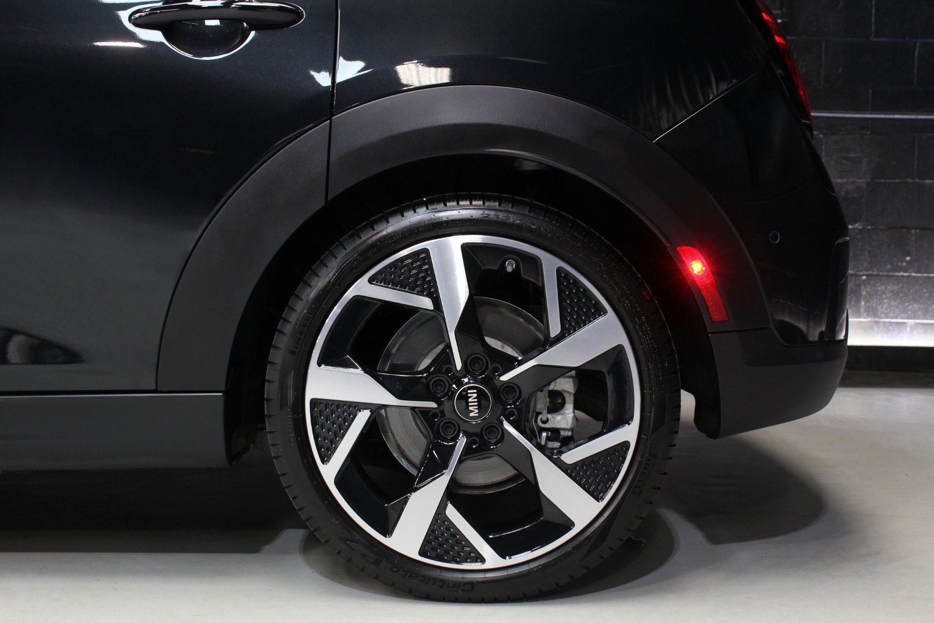 Used 2025 MINI Cooper S image 17