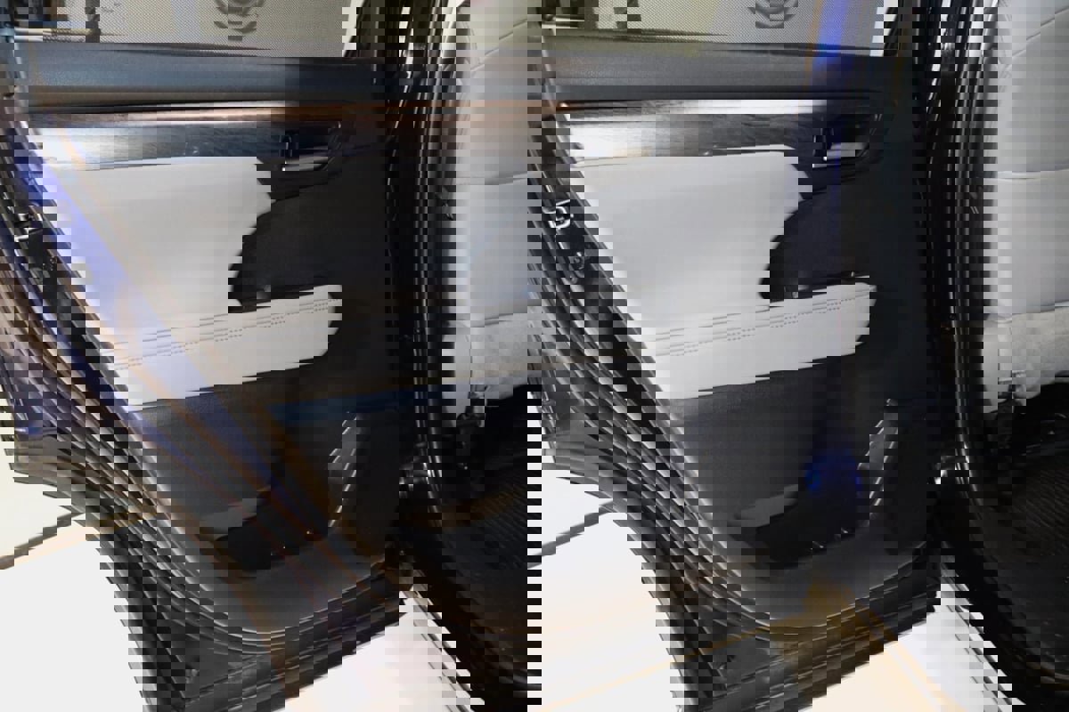 Used 2021 Toyota Highlander Platinum image 54