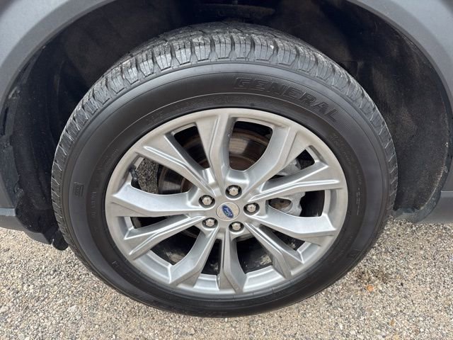 Used 2022 Ford Explorer XLT w/ Equipment Group 202A AWD/4WD image 11