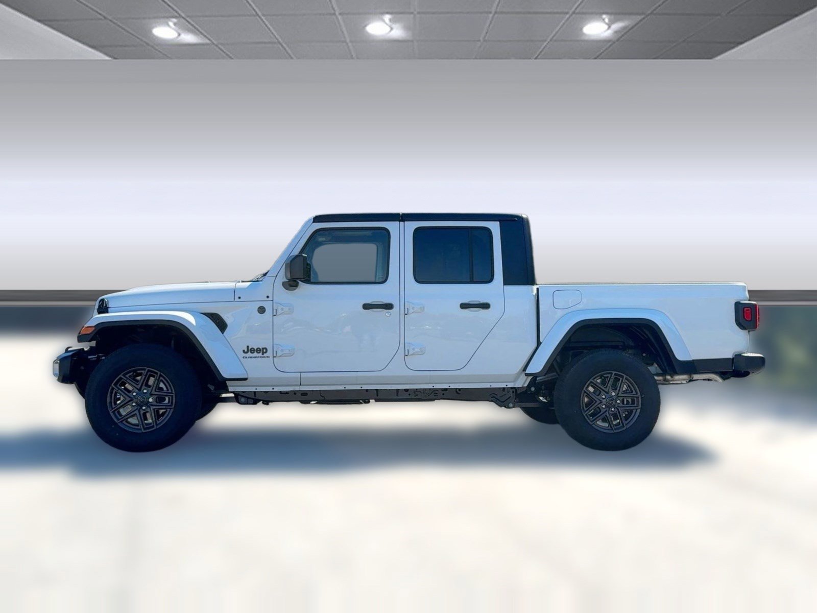 New 2025 Jeep Gladiator Sport image 2