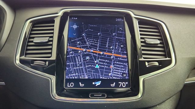 Used 2018 Volvo XC90 T6 Momentum w/ Convenience Package AWD/4WD image 18